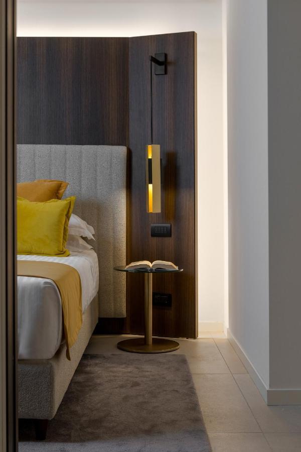 We Me Suite Hotel Riccione Zewnętrze zdjęcie